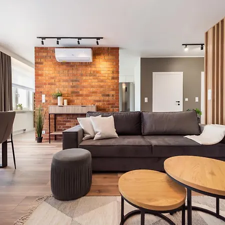 Luksusowy Apartament Nad Balatonem شقة *