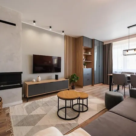 Luksusowy Apartament Nad Balatonem شقة *