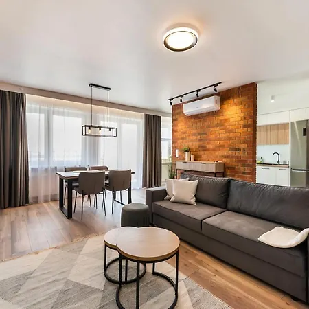 Luksusowy Apartament Nad Balatonem 华沙