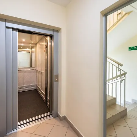 Luksusowy Apartament Nad Balatonem * وارسو