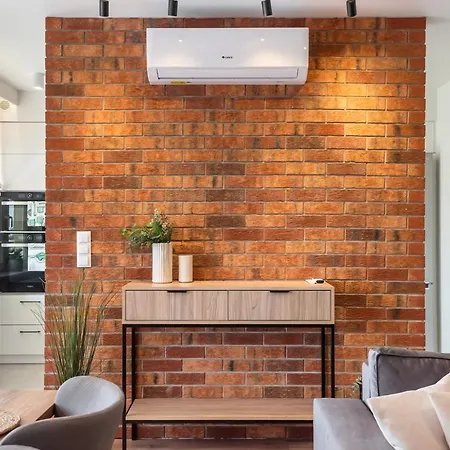 شقة Luksusowy Apartament Nad Balatonem وارسو